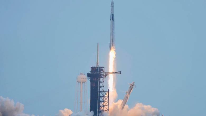 Καθ' οδόν προς τον Διεθνή Διαστημικό Σταθμό το διαστημόπλοιο με τους τέσσερις αστροναύτες