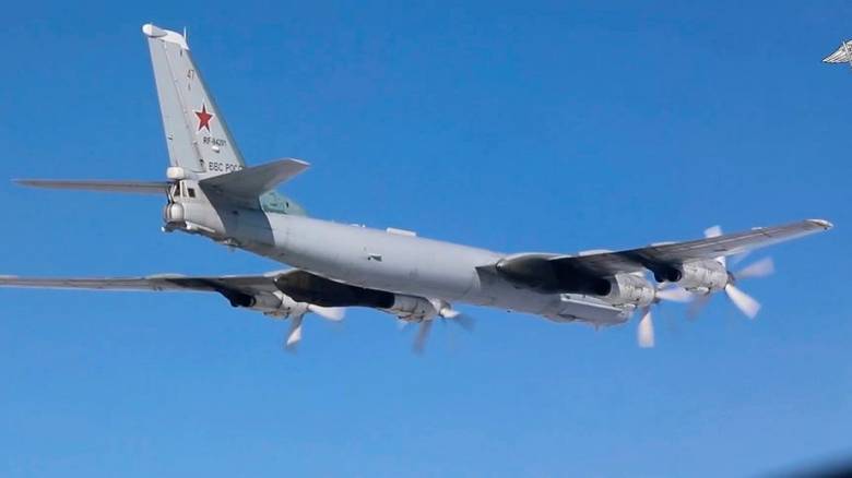 Ο Πούτιν απαντά στα πυρηνικά υποβρύχια του Τραμπ με βομβαρδιστικά πιο κοντά στην Ευρώπη