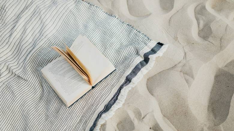 ΟΠΕΚΑ: Ξεκίνησε η διανομή των voucher που δεν έχουν διαθετεί