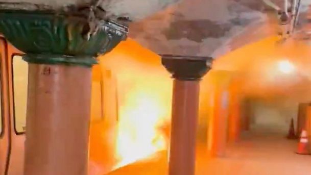 Πανικός από φωτιά σε σιδηροδρομικό σταθμό στην περιοχή της Νέας Υόρκης