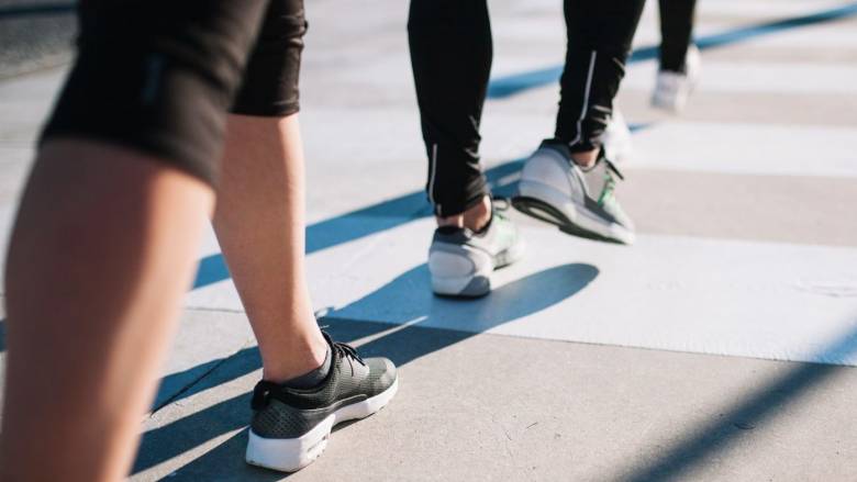 15 λεπτά γρήγορου περπατήματος ωφελούν περισσότερο από 3 ώρες αργού, διαπίστωσε μελέτη