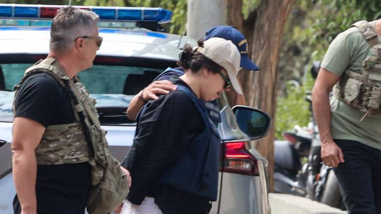 Νεκρό κοριτσάκι στο Παλαιό Φάληρο: Έφτασε στον ανακριτή η μητέρα - Οι κατηγορίες που αντιμετωπίζει