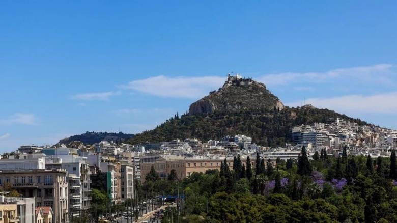 Κλείνει ο Λυκαβηττός από τα μεσάνυχτα λόγω πολύ υψηλού κινδύνου πυρκαγιάς