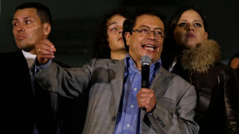 Συνομιλίες με το μεγαλύτερο καρτέλ ναρκωτικών στην Κολομβία ανακοίνωσε ο πρόεδρος της χώρας