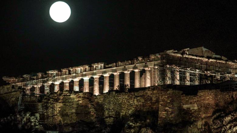 Μαγευτικές εικόνες από την αυγουστιάτικη πανσέληνο - Γιατί ονομάζεται φεγγάρι του Οξύρρυγχου