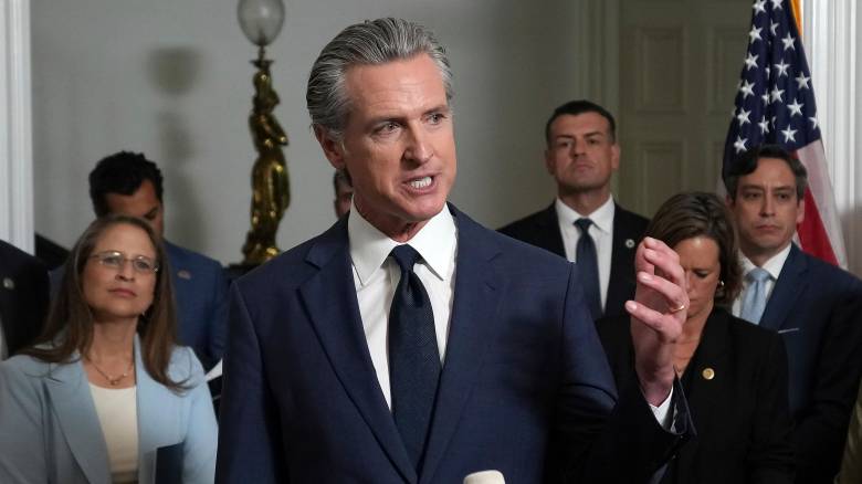 Κυβερνήτης Καλιφόρνια: «Πολιτικός εκβιασμός» το πρόστιμο ενός δισ. του Τραμπ στο πανεπιστήμιο