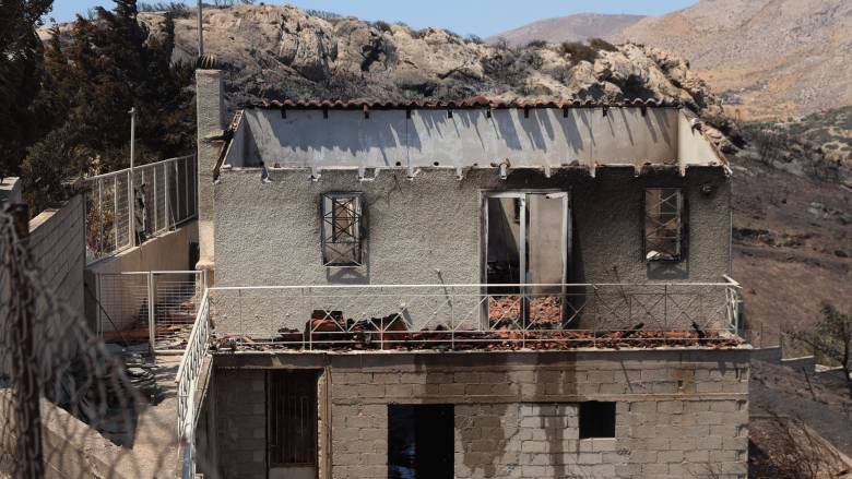 Ξεκινούν οι αυτοψίες στις πληγείσες περιοχές από την πυρκαγιά στην Ανατολική Αττική