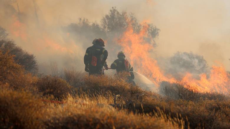 Σε εξέλιξη η φωτιά στο Γαλατά - Η εικόνα σε Μεσολόγγι, Βόνιτσα, Μεσσηνία, Νεμέα, Αργολίδα