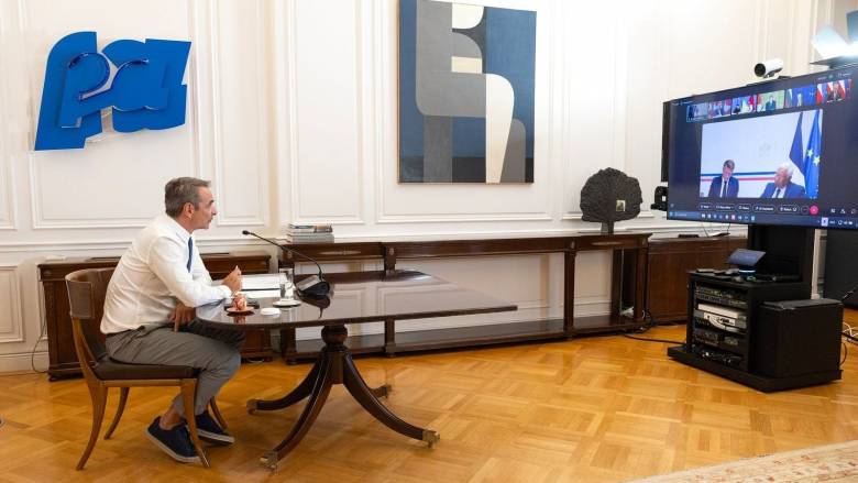 Μητσοτάκης στη τηλεδιάσκεψη με τους Ευρωπαίους ηγέτες: Πρώτη προτεραιότητα η κατάπαυση του πυρός