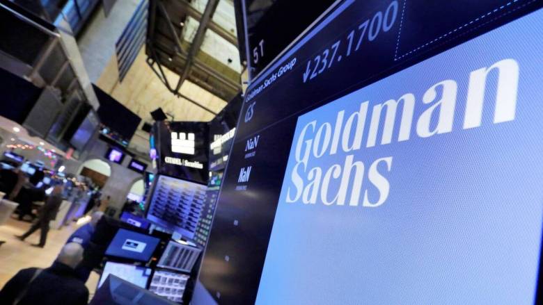 Goldman Sachs: Οι καταναλωτές θα πληρώσουν το μεγαλύτερο μέρος των δασμών - Η απάντηση Τραμπ