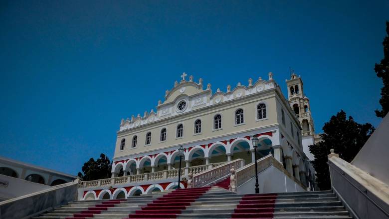 Πού θα γιορτάσει τον Δεκαπενταύγουστο η πολιτική και πολιτειακή ηγεσία της χώρας