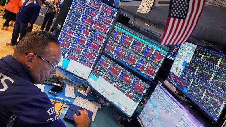 Άνοδος στις αγορές εν αναμονή της συνάντησης Τραμπ - Πούτιν