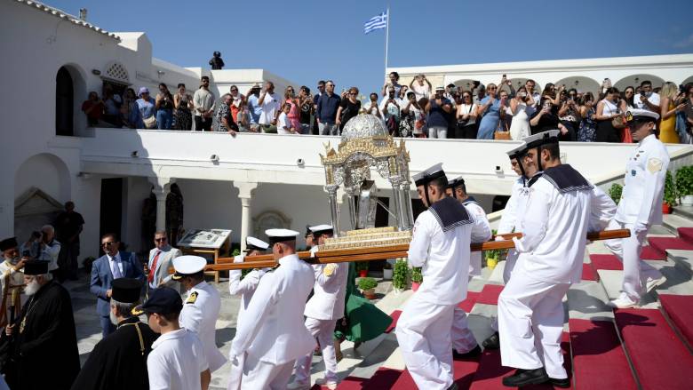 Τα μηνύματα των πολιτικών αρχηγών και της πολιτειακής ηγεσίας για τον Δεκαπενταύγουστο