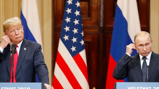 Γιατί ο Πούτιν επισκέπτεται την Αλάσκα ως ομόλογος του Τραμπ και όχι ως παρίας