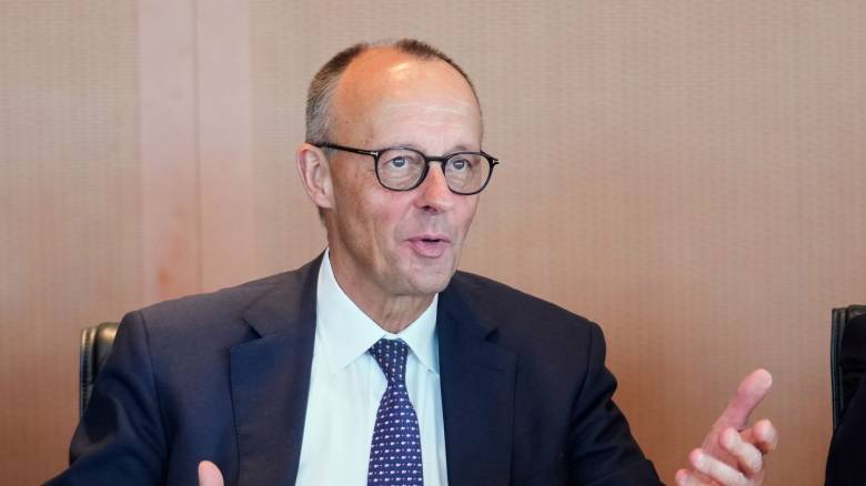 Μερτς: Καλά νέα η πρόθεση των ΗΠΑ να συμμετάσχουν στις εγγυήσεις ασφάλειας για την Ουκρανία