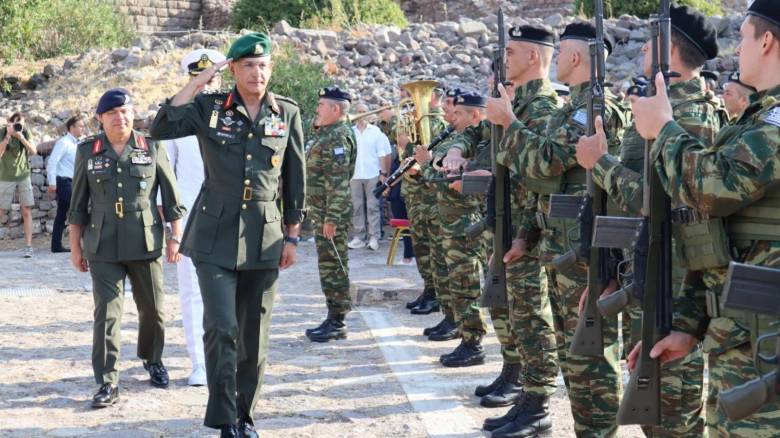 Μυτιλήνη: Η ελληνική σημαία στο κάστρο της Μήθυμνας - Μήνυμα τιμής στους υπερασπιστές των συνόρων