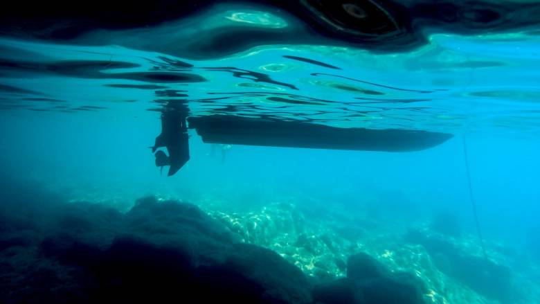 Χωρίς τις αισθήσεις του 26χρονος Βρετανός σε παραλία της Λίνδου στη Ρόδο