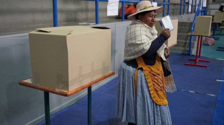 Προεδρικές εκλογές στη Βολιβία: Οκτώ υποψήφιοι πρόεδροι - Δύο από τη δεξιά οι επικρατέστεροι