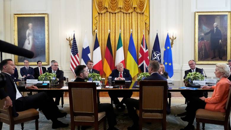 Έντονο παρασκήνιο για να βρεθούν Πούτιν- Ζελένσκι στο ίδιο τραπέζι και ο Τραμπ... στον παράδεισο