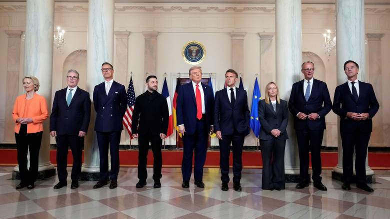 Οι κίνδυνοι και οι παγίδες στην παροχή εγγυήσεων ασφάλειας στην Ουκρανία  - Τα κρίσιμα ερωτήματα