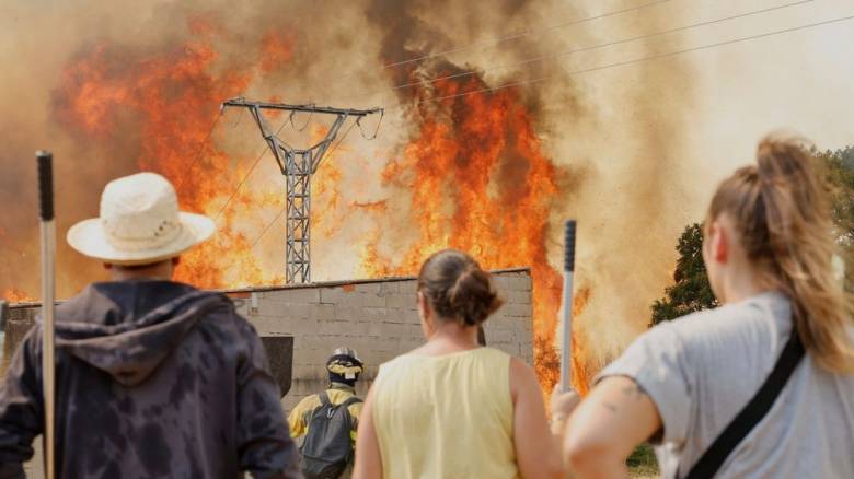 Στο έλεος 20 πυρκαγιών η Ισπανία καθώς η ΕΕ κινητοποιεί εναέριες και επίγειες δυνάμεις
