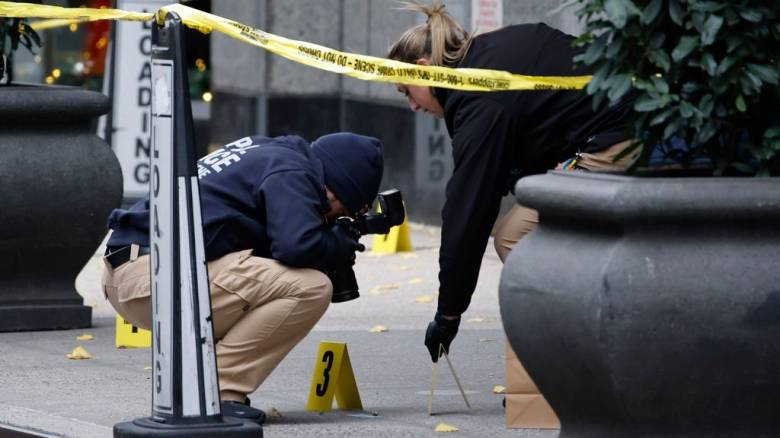 Πυροβολισμοί στη Νέα Υόρκη μετά από συμπλοκή συμμοριών σε μπαρ - Τρεις νεκροί, εννέα τραυματίες