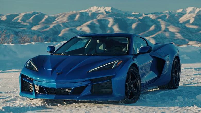 Η υβριδική και τετρακίνητη Corvette ονομάζεται E-Ray