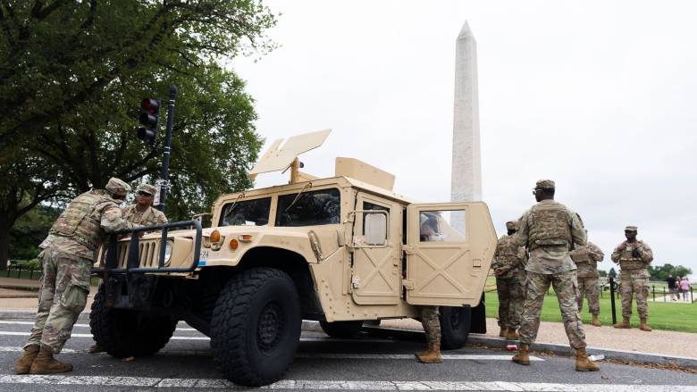 ΗΠΑ: Ρεπουμπλικανικές πολιτείες στέλνουν στρατεύματα στην Ουάσινγκτον