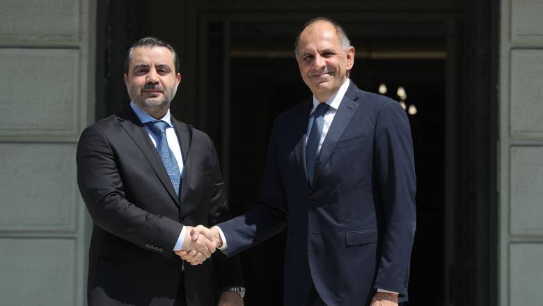 Η ενίσχυση των διμερών σχέσεων στο επίκεντρο της συνάντησης των υπ. Εξωτερικών Ελλάδας και Συρίας