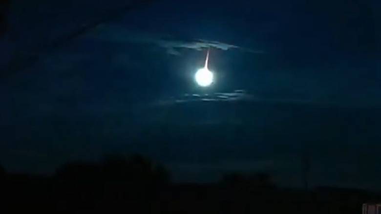 Ιαπωνία: «Ένιωσαν τον αέρα να δονείται» - Βίντεο καταγράφει πύρινη σφαίρα να διασχίζει τον ουρανό