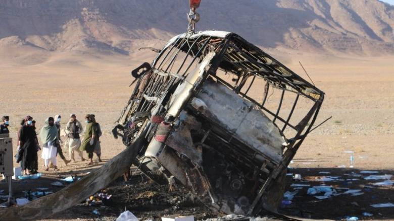 Αφγανιστάν: Πάνω από 70 νεκροί σε δυστύχημα λεωφορείου με μετανάστες που επέστρεφαν από το Ιράν