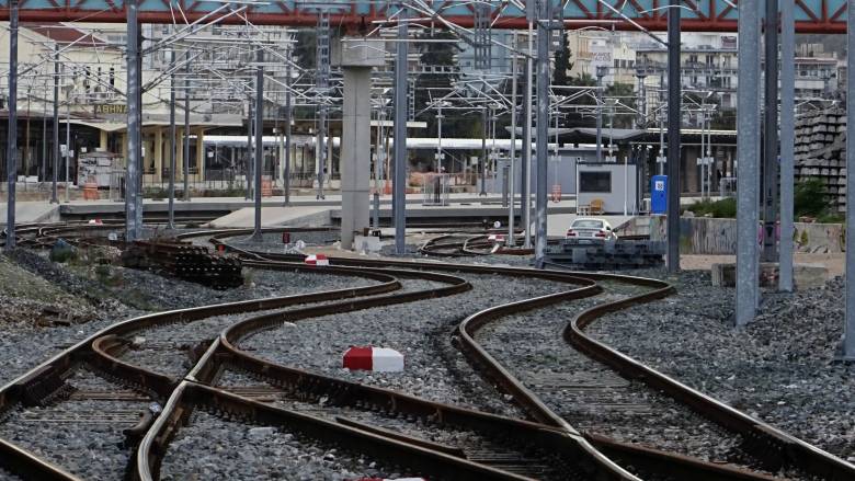 Ακινητοποιήθηκε τρένο του Προαστιακού που εκτελούσε το δρομολόγιο Αίγιο - Κιάτο