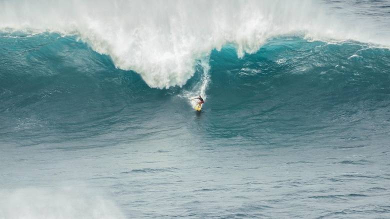 Επανομή: «Τον κάλυπταν τα κύματα» - Πώς αθλητής έσωσε με το SUP τον πατέρα και τα παιδιά του