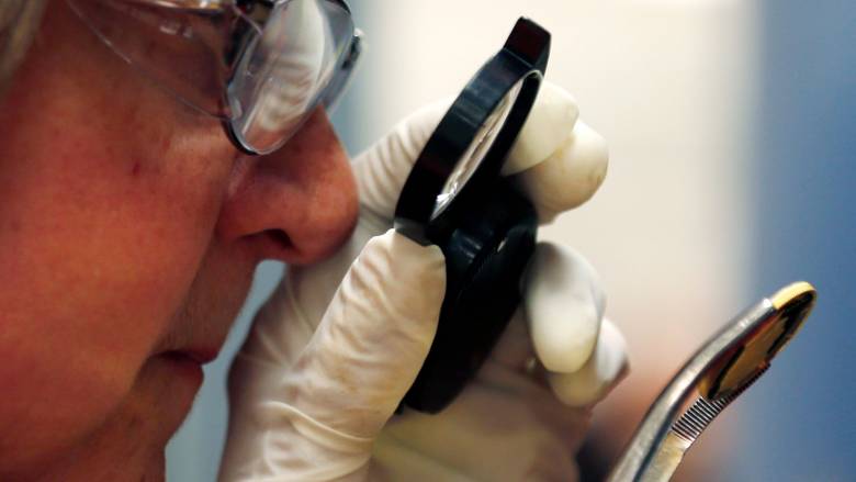 Σπάνιο χρυσό νόμισμα που απεικονίζει Ελληνίδα βασίλισσα ανακαλύφθηκε σε ανασκαφή στην Ιερουσαλήμ