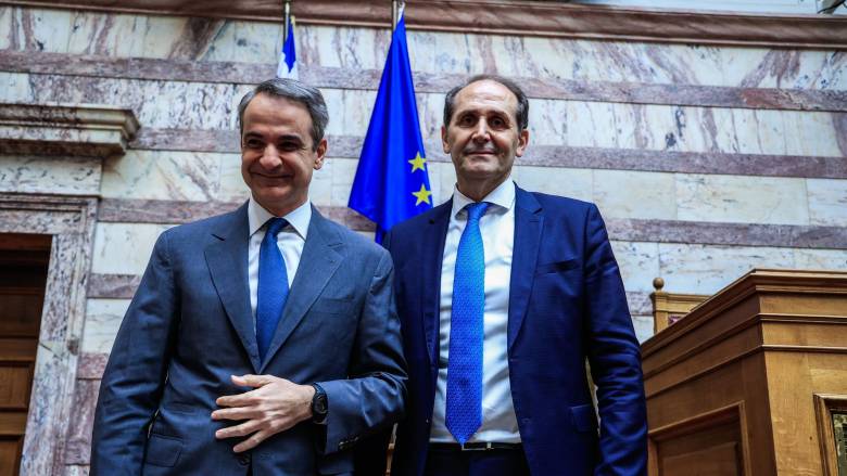 Μητσοτάκης για Απόστολο Βεσυρόπουλο: Συγκλονισμένος, αποχαιρετώ τον πρώτο σε ψήφους βουλευτή Ημαθίας