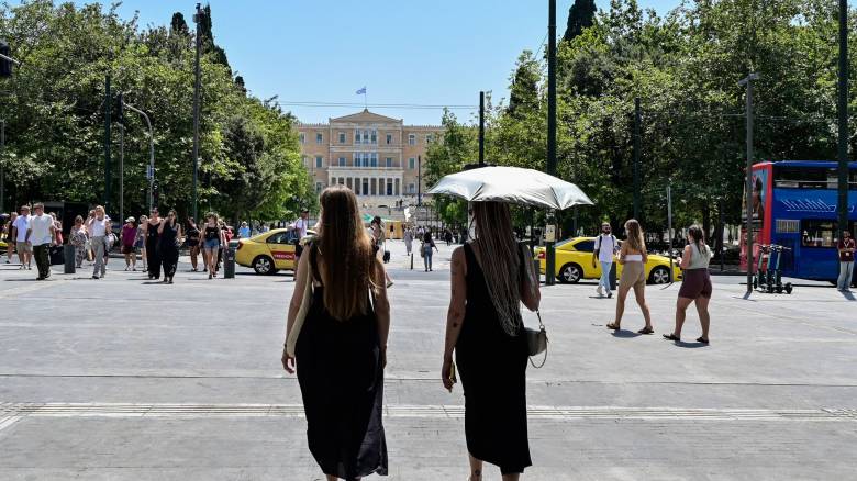 40άρια, νοτιάδες και έντονη υγρασία φέρνει το νέο «κύμα» ζέστης σε Αττική, Θεσσαλία και Πελοπόννησο