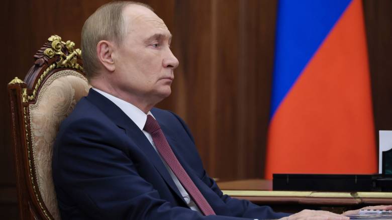 Politico: Γιατί ο Πούτιν παρατείνει τη σύγκρουση με τη Δύση - Ο πόλεμος ως όρος πολιτικής επιβίωσης