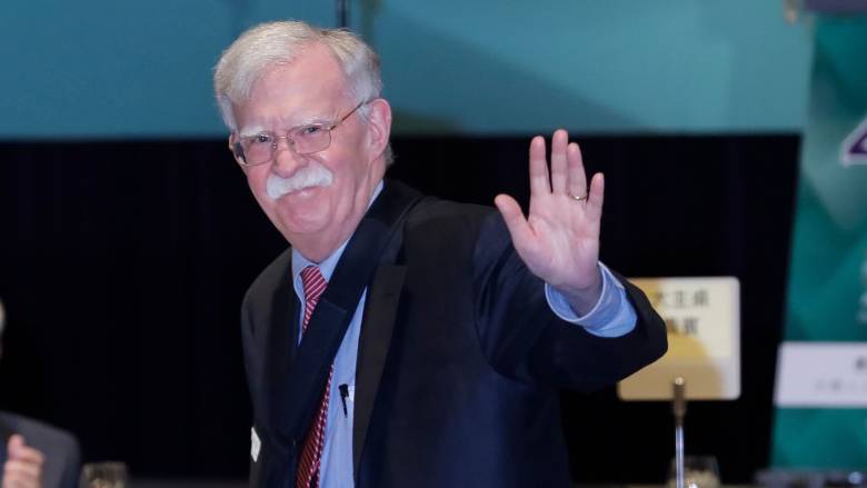 Έφοδος του FBI στο σπίτι του πρώην συμβούλου του Τραμπ, Τζον Μπόλτον