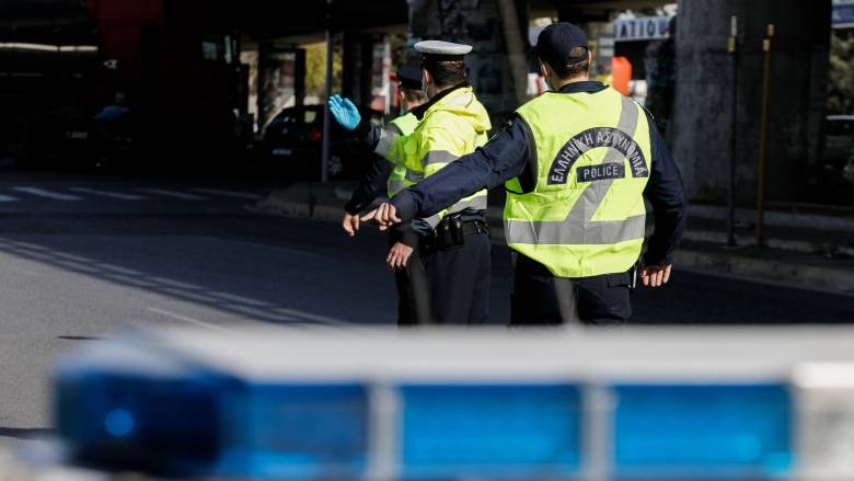 Οδηγός έτρεχε με 198 χιλιόμετρα στην Αθηνών - Λαμίας: Τον έπιασαν στη Θήβα και του πήραν το δίπλωμα