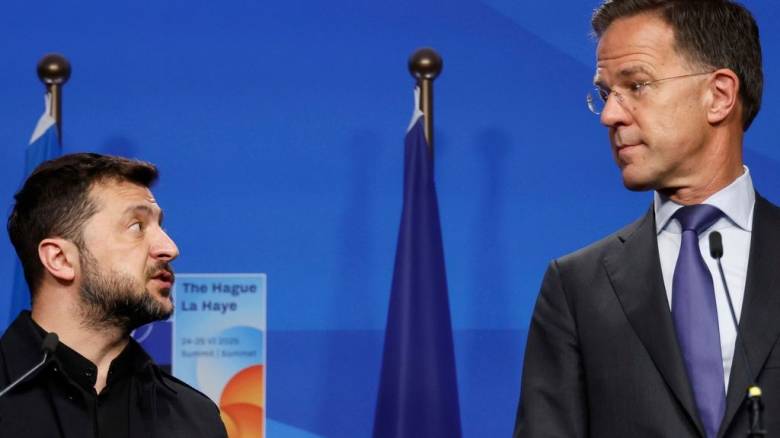 Περισσότερες κυρώσεις στη Ρωσία ζητεί ο Ζελένσκι: «Κάνουν τα πάντα για να μην συναντηθούμε»