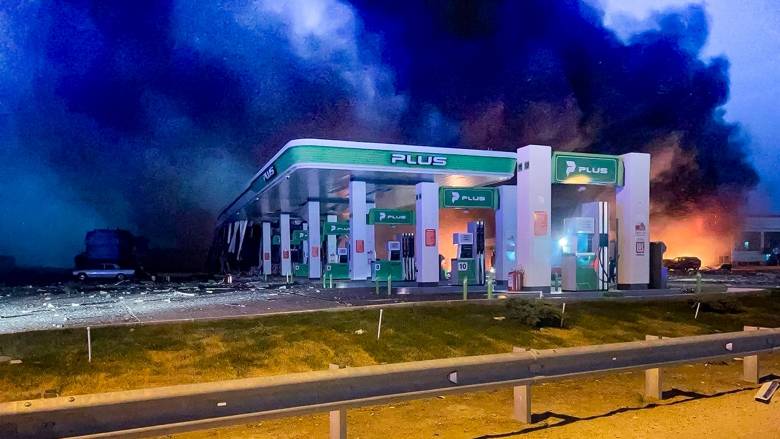 Το Κίεβο καταστρέφει ενεργειακές εγκαταστάσεις - Τεράστιο πλήγμα στη ρωσική οικονομία από τα καύσιμα