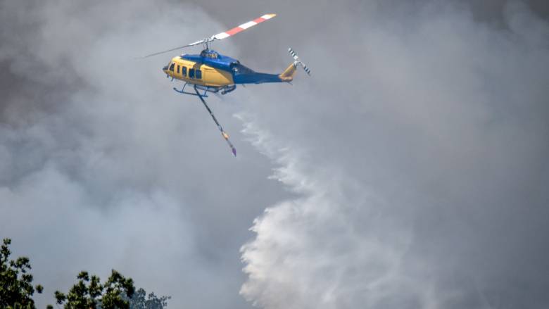 Φωτιά στην Αγορά Θεσπρωτίας - Επιχειρούν εναέρια μέσα