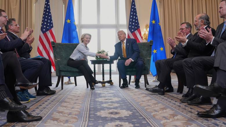 Φον ντερ Λάιεν: Όχι τέλεια, αλλά ισχυρή η συμφωνία με Τραμπ - «Νέους εταίρους» ψάχνει ο Μερτς