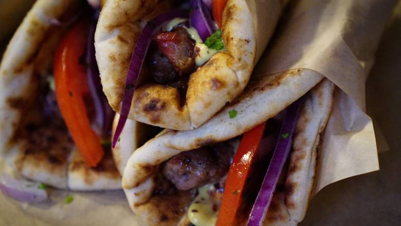 Πιτόγυρο από «χρυσάφι» στο Ηράκλειο Κρήτης - «Έσπασε» το φράγμα των 6 ευρώ