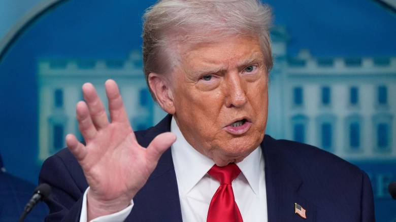 O Tραμπ πετάει το «μπαλάκι» στους Ευρωπαίους: Οι ΗΠΑ εκτός εγγυήσεων ασφαλείας για την Ουκρανία