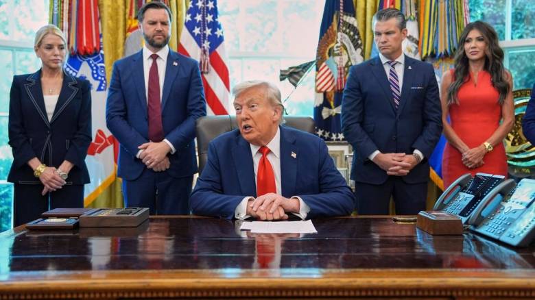 Τραμπ: Ο Πούτιν δεν φαίνεται να επιθυμεί συνάντηση με τον Ζελένσκι