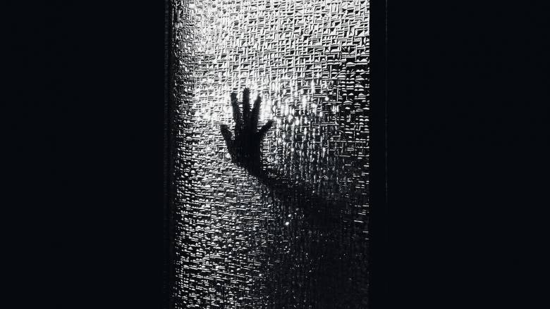 Γυναίκα παγιδεύτηκε σε δωμάτιο στην Κίνα και σώθηκε χάρη σε μήνυμα που έγραψε με το αίμα της