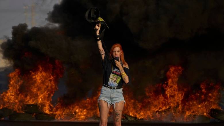 Σε κλοιό μεγάλων διαδηλώσεων το Ισραήλ για την επίθεση στη Γάζα