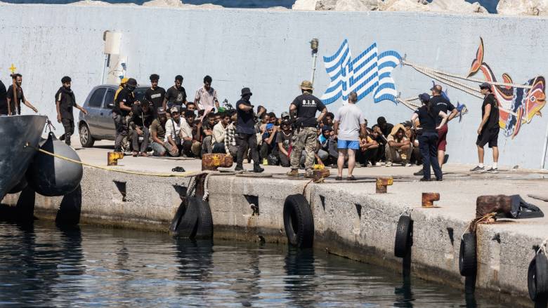 Πλεύρης: «Η Ελλάδα κλείνει οριστικά την πόρτα στην παράνομη μετανάστευση»