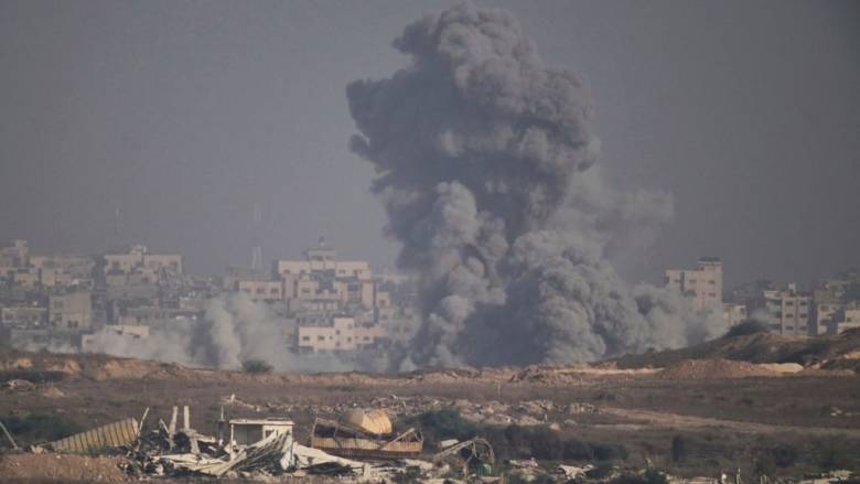 Το Ισραήλ κλιμακώνει τις επιθέσεις στη Γάζα - Νέες αντικυβερνητικές διαδηλώσεις στο Τελ Αβίβ